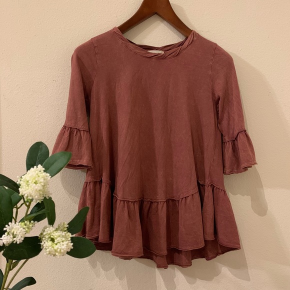 🌻 3/$25 🌻 Flowy Altar’d State Top 🌿 - Picture 2 of 4